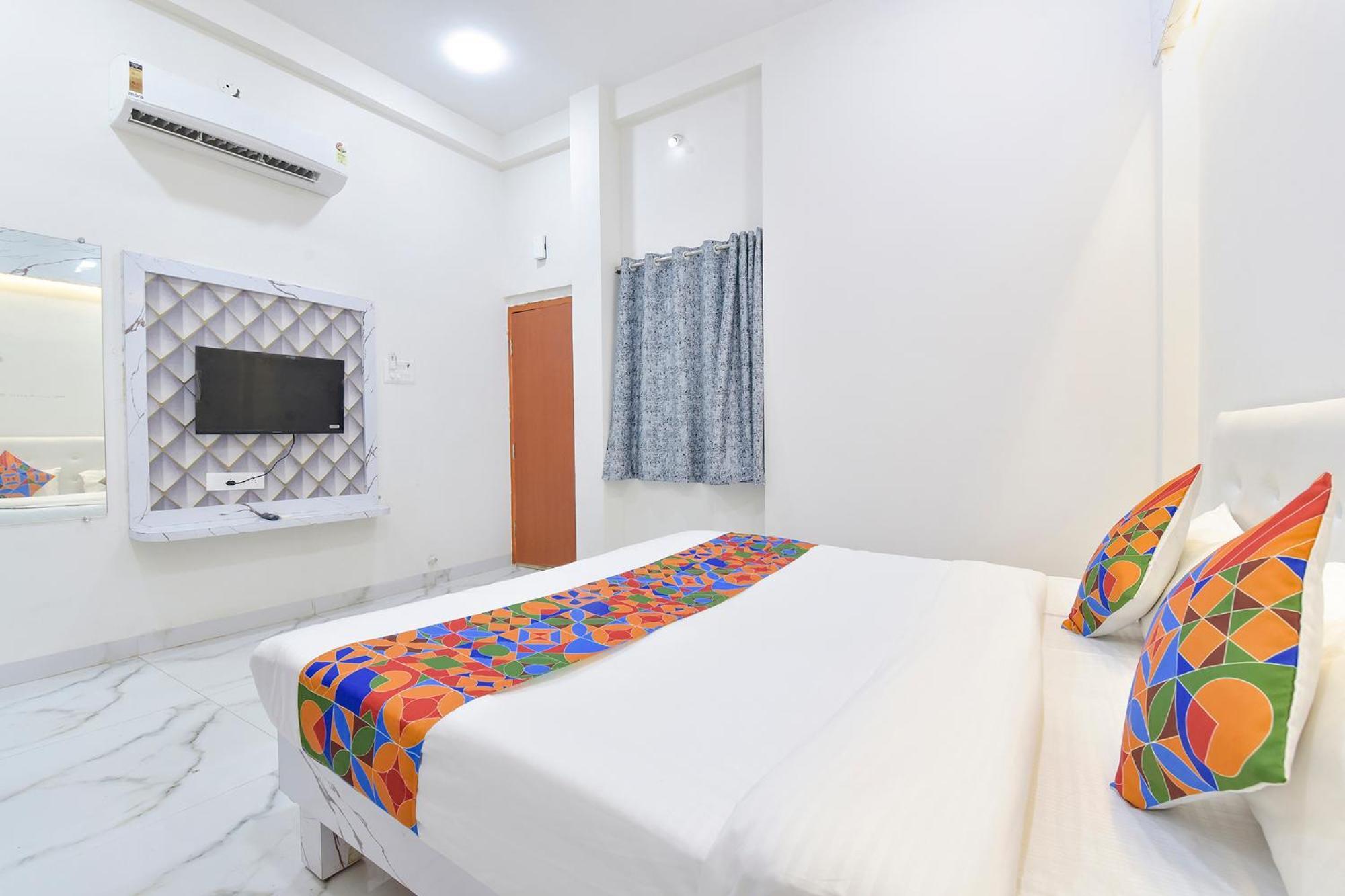 Fabhotel Grand Embassy 印多尔 外观 照片