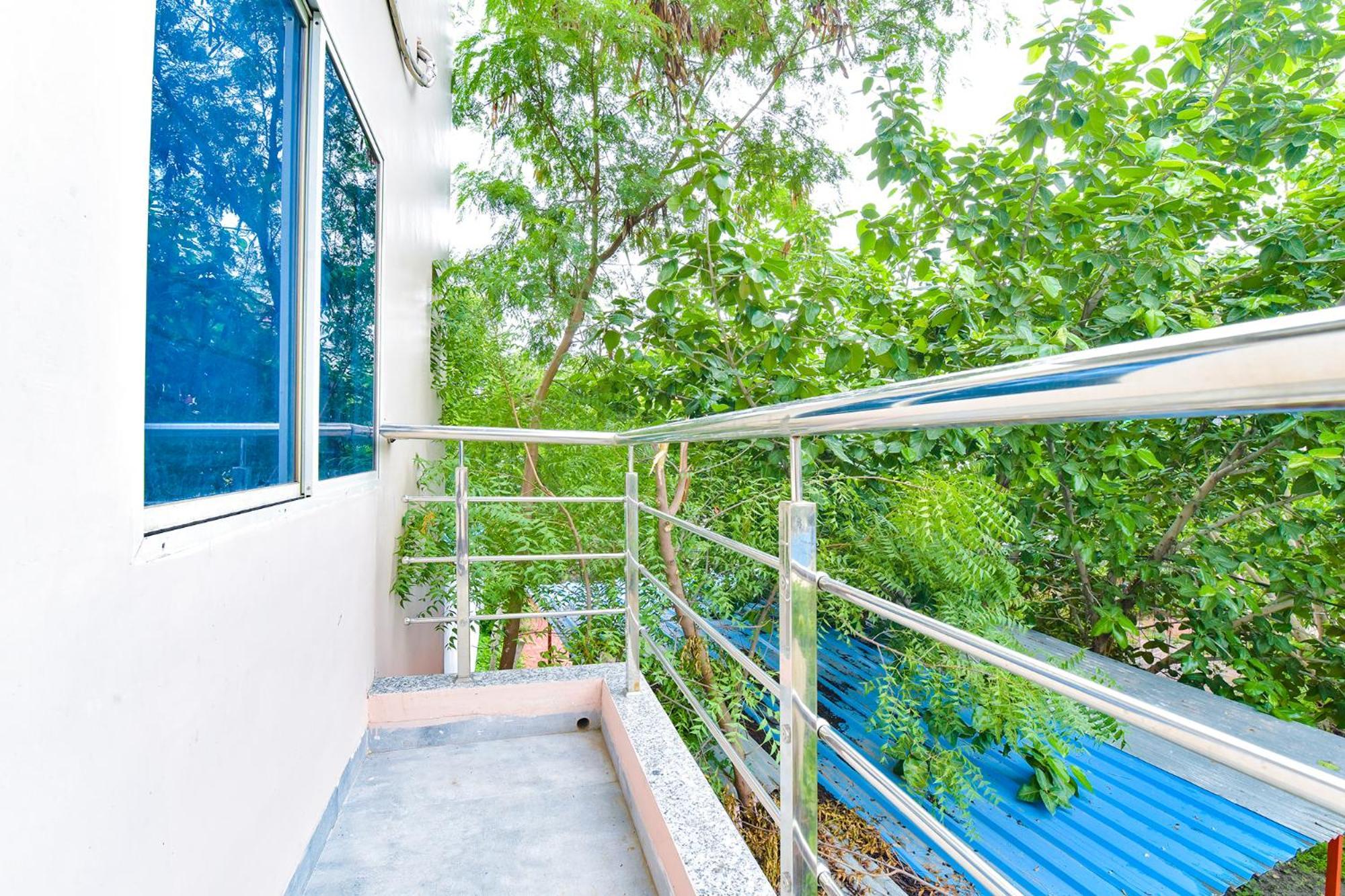 Fabhotel Grand Embassy 印多尔 外观 照片